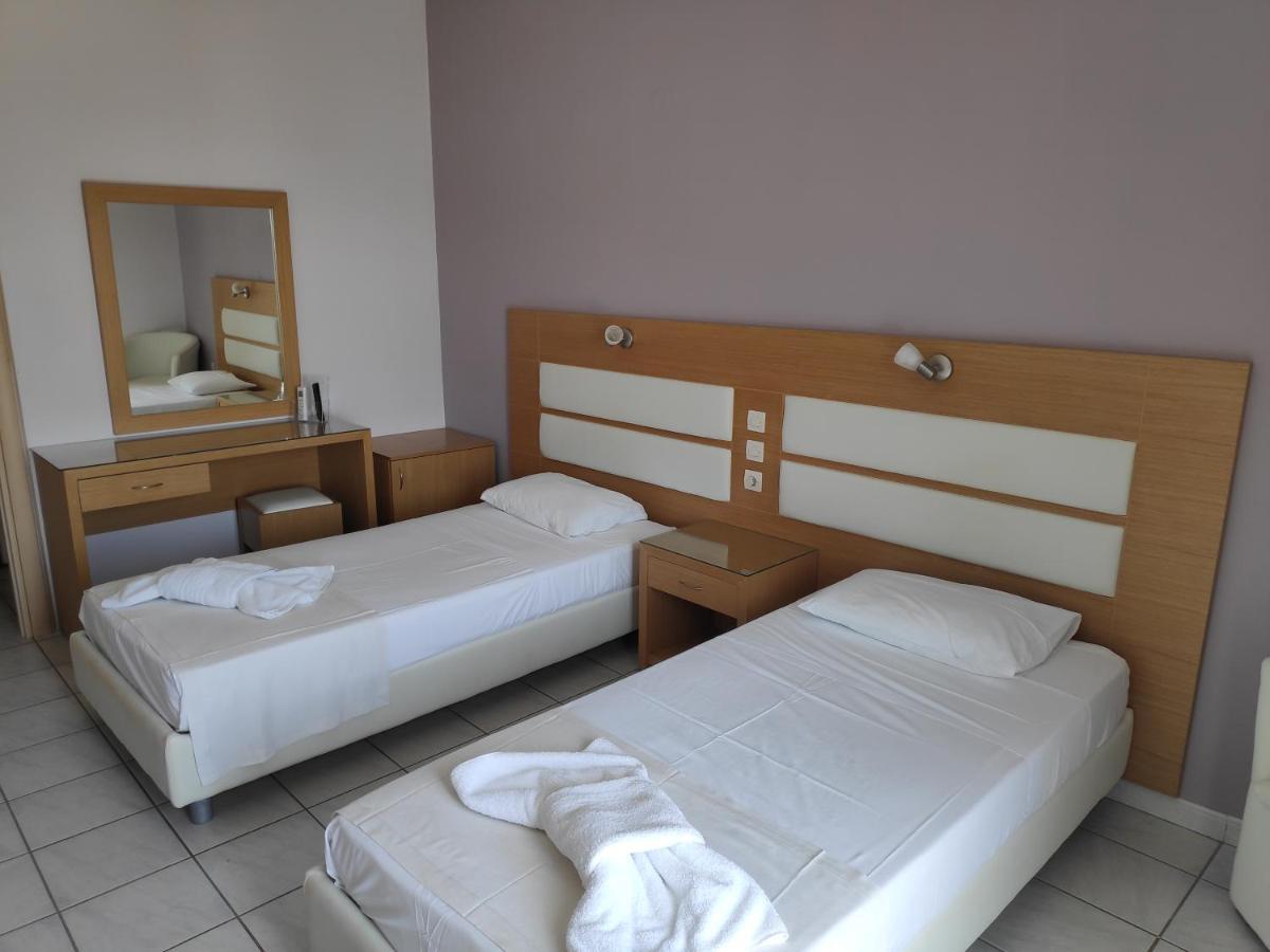Surf Hotel วาซีลีกี ภายนอก รูปภาพ